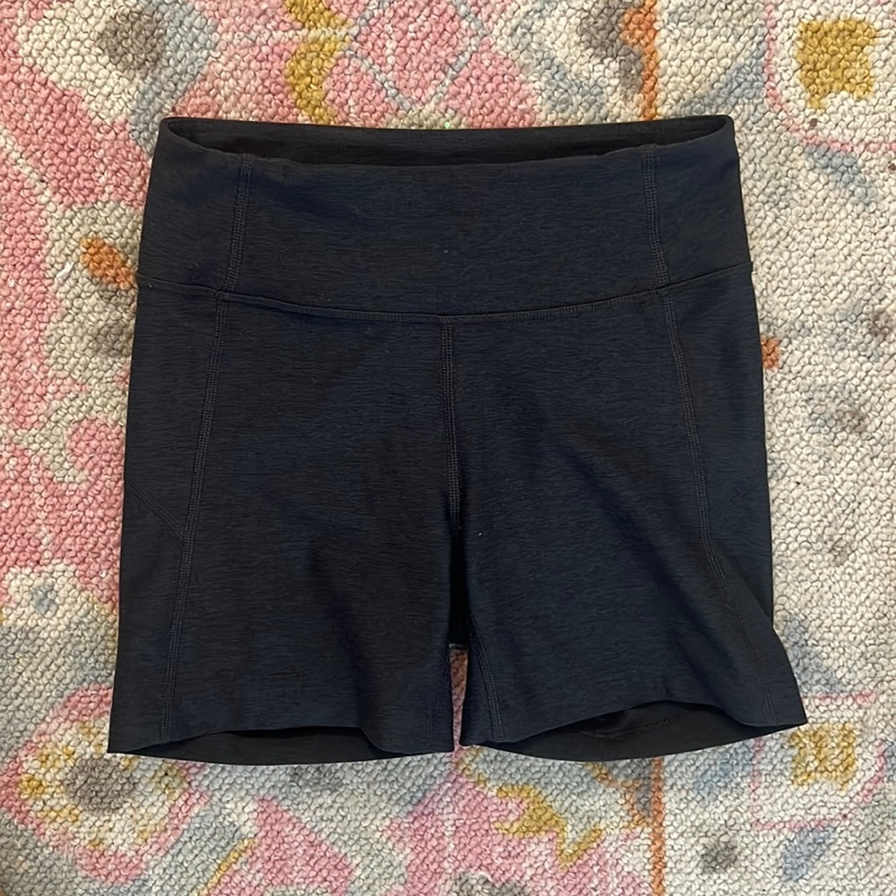 NWOT Outdoor Voices bike shorts XS